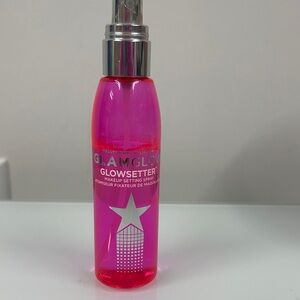 GLAMGLOW Glowsetter Spray makeup setting spray